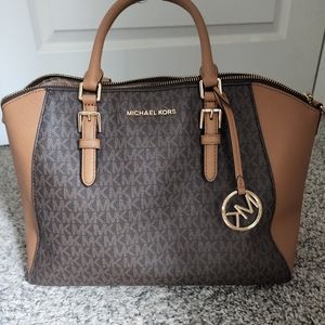 Micheal Kors Handbag